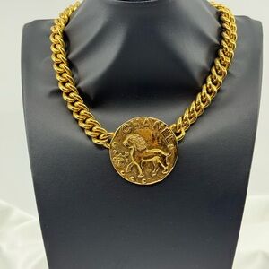 Vintage CHANEL Large Oversized Gold Lion Emblem Chain Choker Necklace